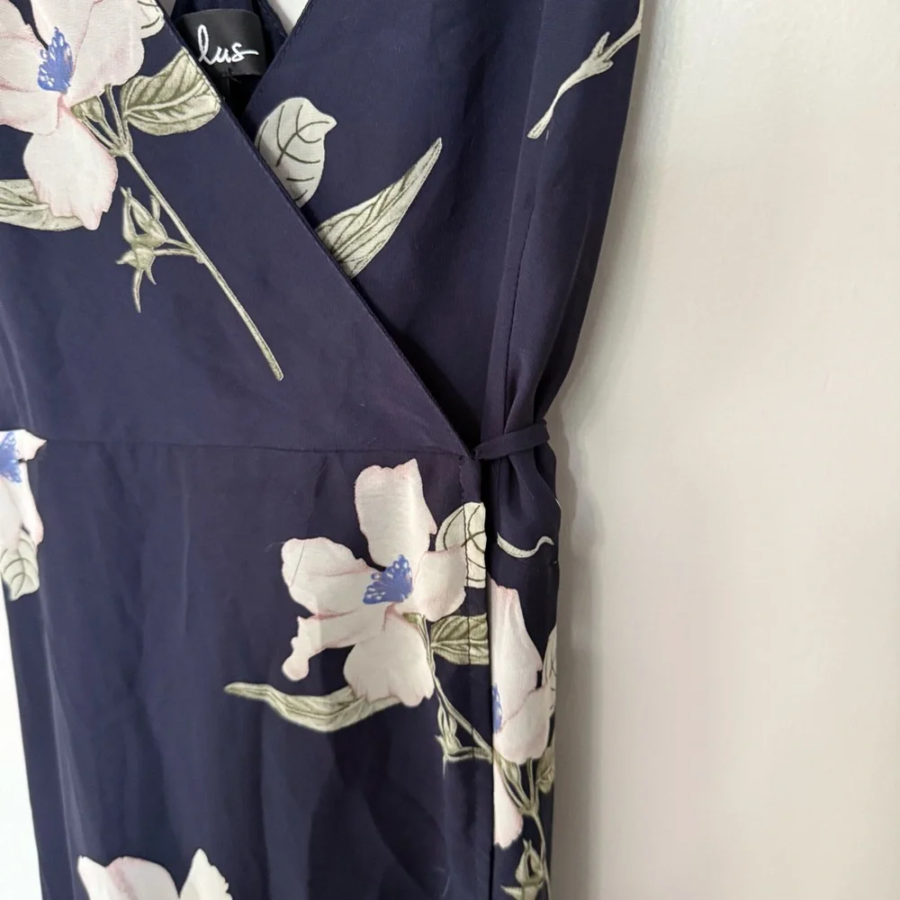 Lulus Navy Blue & Cream Floral Print Wrap Maxi Dress Medium - Picture 3 of 11